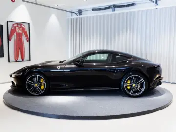 FERRARI Roma