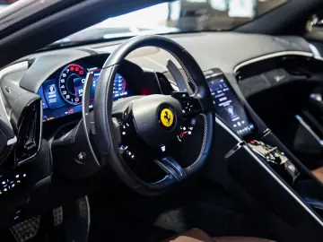 FERRARI Roma