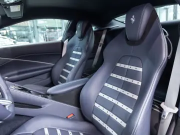 FERRARI Roma   Historical Colour Canna di Fucil - Carbon