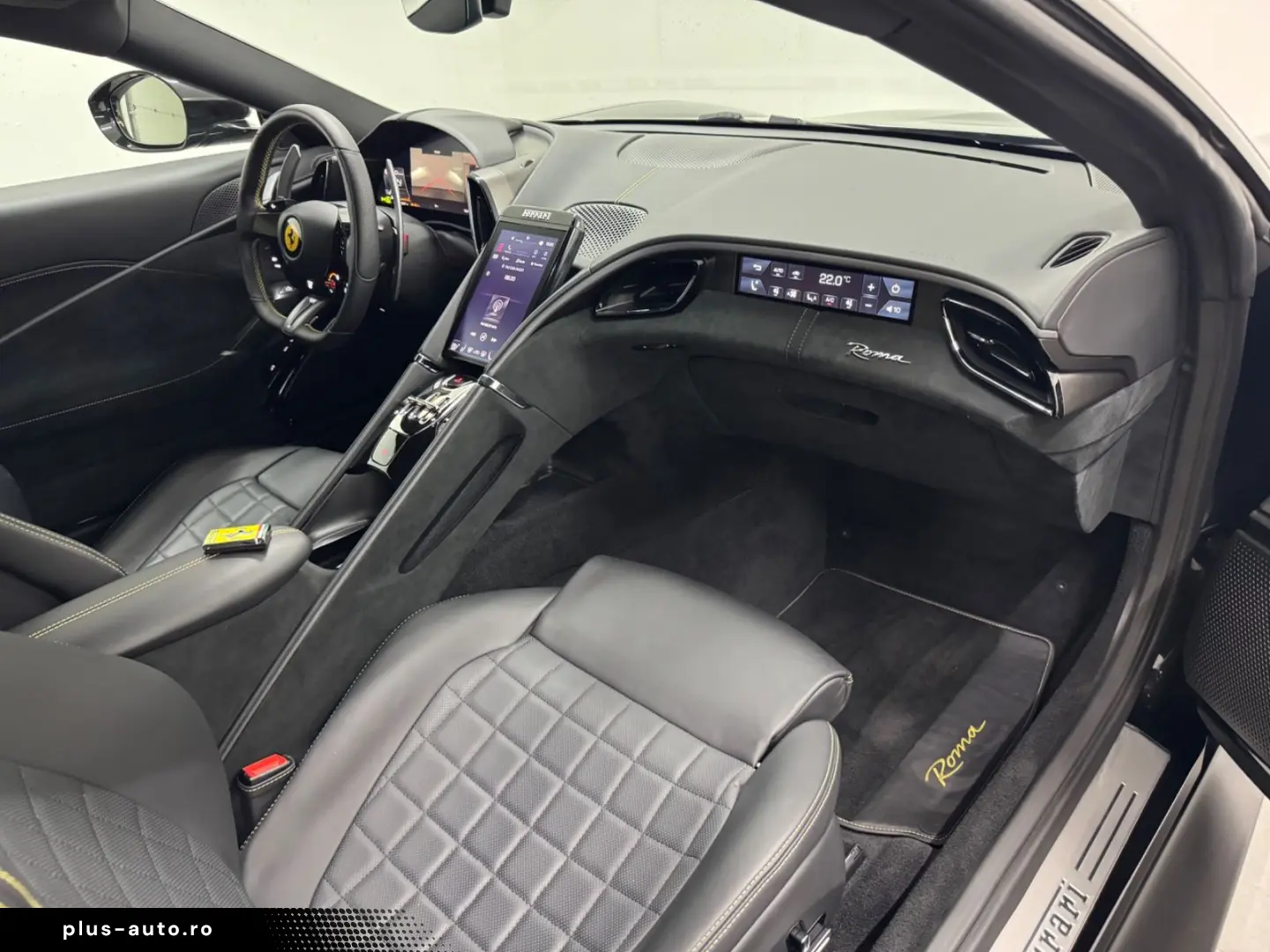 FERRARI Roma 3.9 T V8 DCT  Display  Lüftung