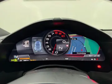 FERRARI Roma 3.9 T V8 DCT  Display  Lüftung
