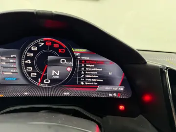FERRARI Roma 3.9 T V8 DCT  Display  Lüftung