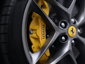 FERRARI Roma      Ferrari Frankfurt