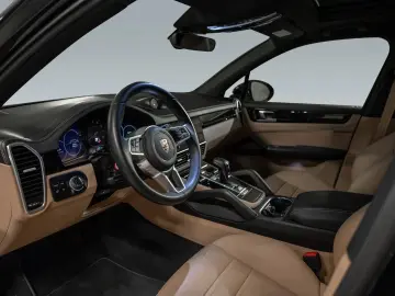PORSCHE Cayenne Platinum Edition InnoDrive Surround View