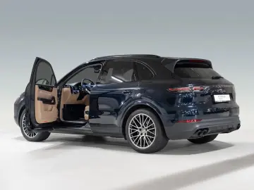 PORSCHE Cayenne Platinum Edition InnoDrive Surround View