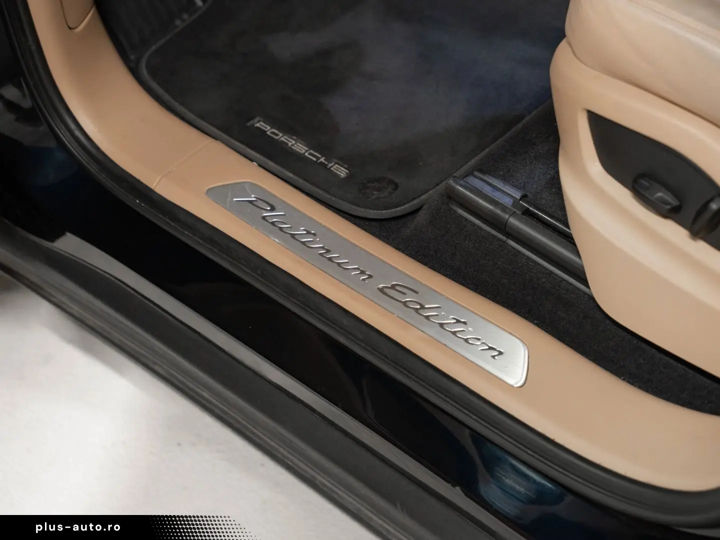 PORSCHE Cayenne 2023 — imagine 21