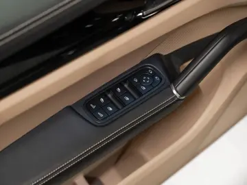 PORSCHE Cayenne Platinum Edition InnoDrive Surround View