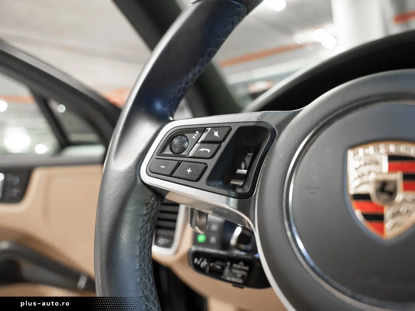 PORSCHE Cayenne 2023 — imagine 31