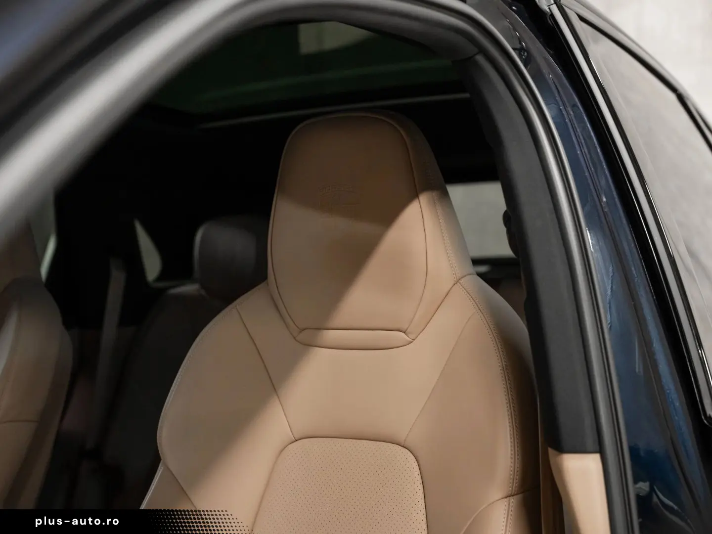 PORSCHE Cayenne 2023 — imagine 35
