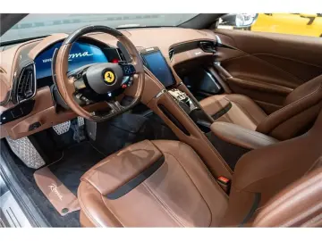 FERRARI Roma V8 4.0 620ch -
