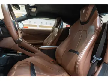 FERRARI Roma V8 4.0 620ch -