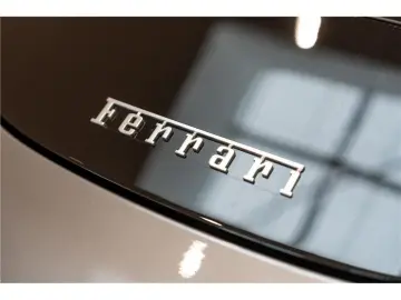 FERRARI Roma V8 4.0 620ch -
