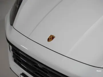 PORSCHE Cayenne HeadUp PASM BOSE Remote ParkAssist