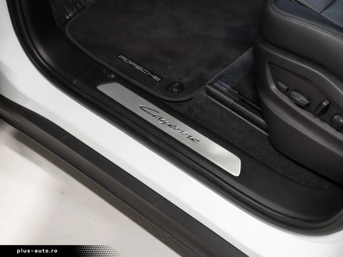 PORSCHE Cayenne HeadUp PASM BOSE Remote ParkAssist