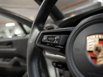 PORSCHE Cayenne HeadUp PASM BOSE Remote ParkAssist