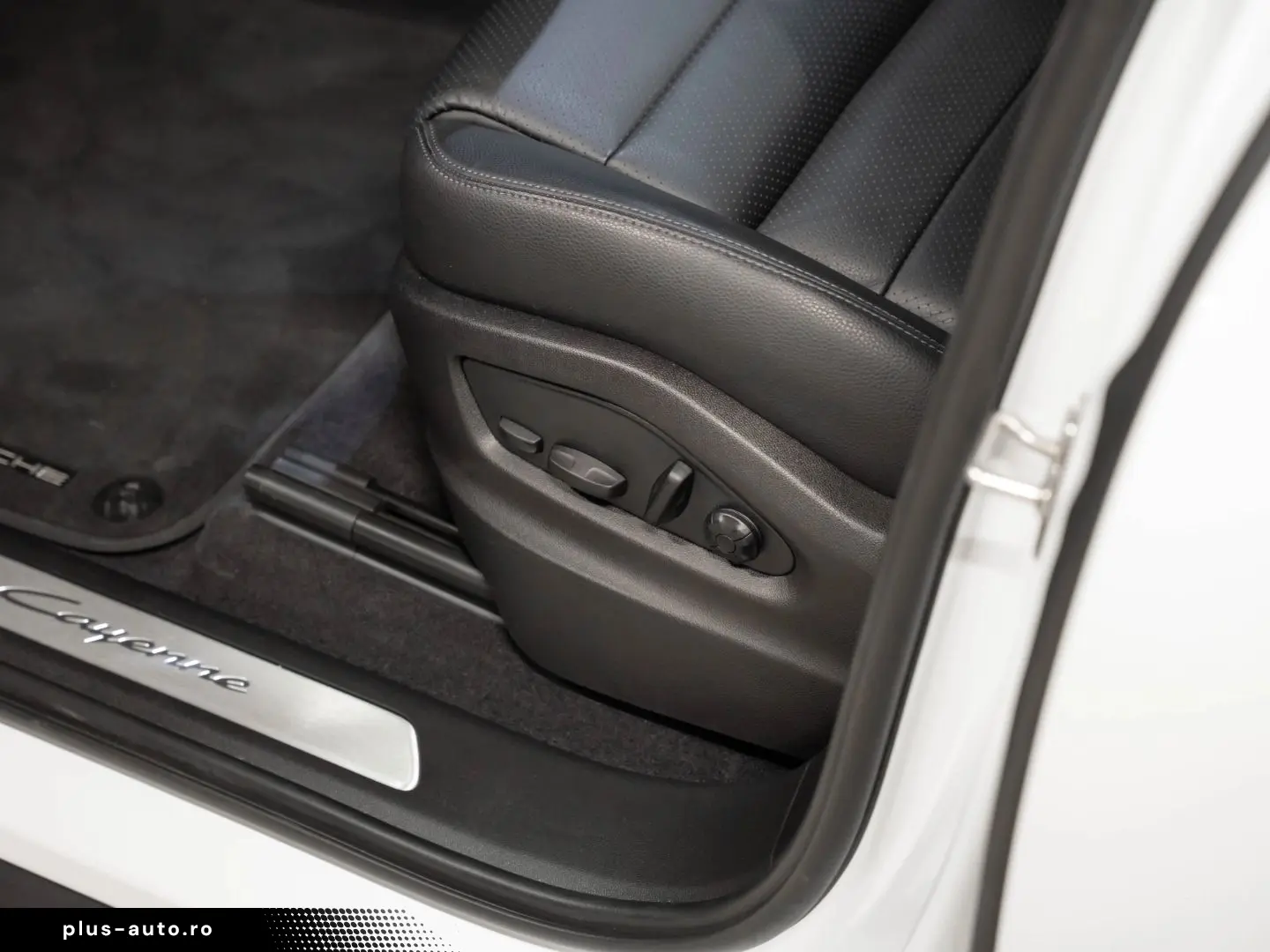 PORSCHE Cayenne HeadUp PASM BOSE Remote ParkAssist