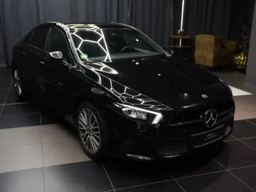 MERCEDES-BENZ A 200 d Limousine 4Matic CAM AMBIENTE