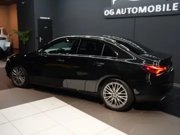 MERCEDES-BENZ A 200 d Limousine 4Matic CAM AMBIENTE