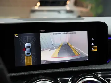 MERCEDES-BENZ A 200 d Limousine 4Matic CAM AMBIENTE