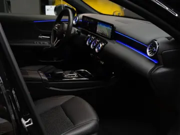 MERCEDES-BENZ A 200 d Limousine 4Matic CAM AMBIENTE