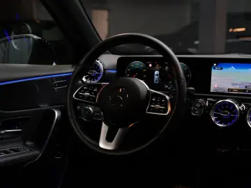 MERCEDES-BENZ A 200 d Limousine 4Matic CAM AMBIENTE