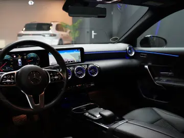 MERCEDES-BENZ A 200 d Limousine 4Matic CAM AMBIENTE
