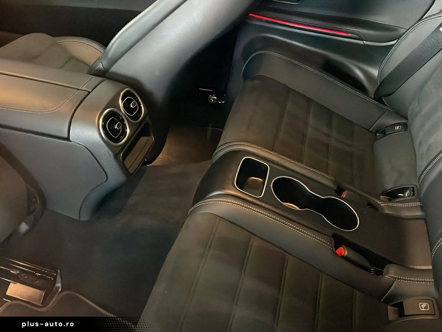 MERCEDES-BENZ CLE 2025 — imagine 9