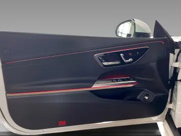 MERCEDES-BENZ CLE 200 Cabrio AMG LED Kame Ambi Memo …