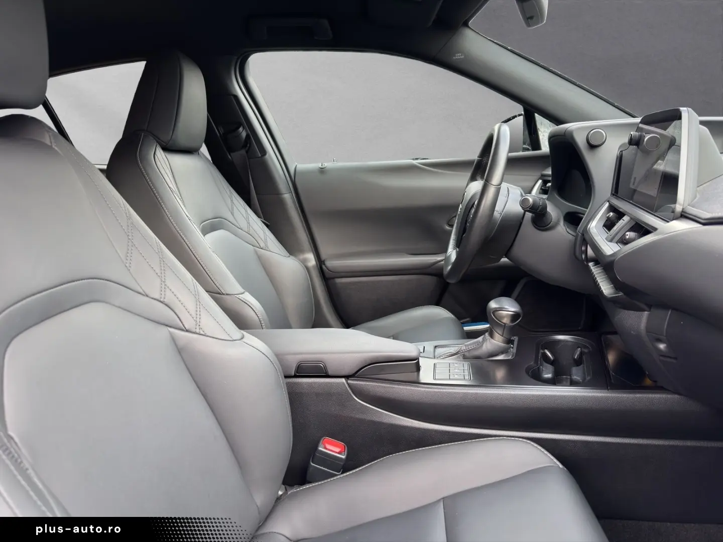 LEXUS UX 250h F-SPORT-D 1.HD ALLW.REIF   15J-GARANTIE