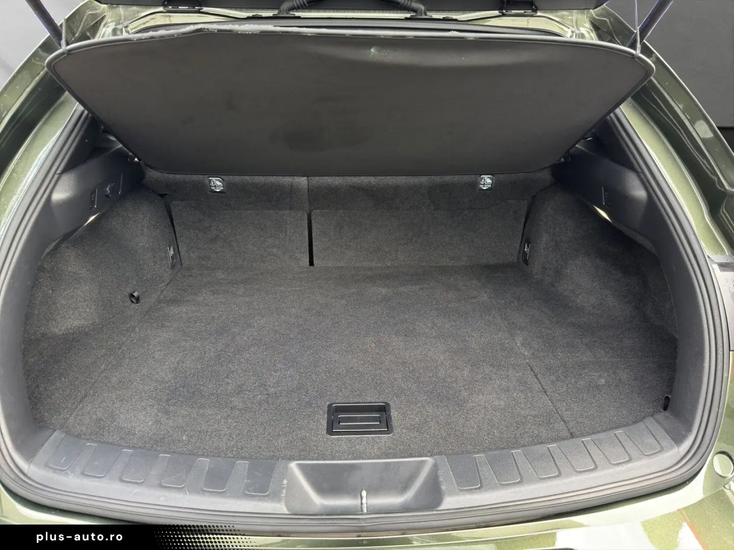 LEXUS UX 250h F-SPORT-D 1.HD ALLW.REIF   15J-GARANTIE