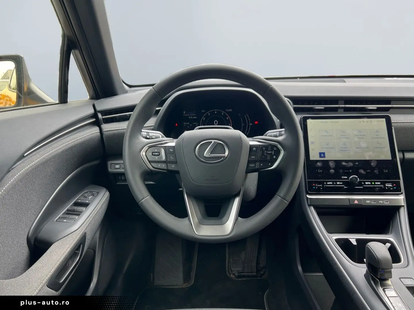 LEXUS LBX 2025 — imagine 8