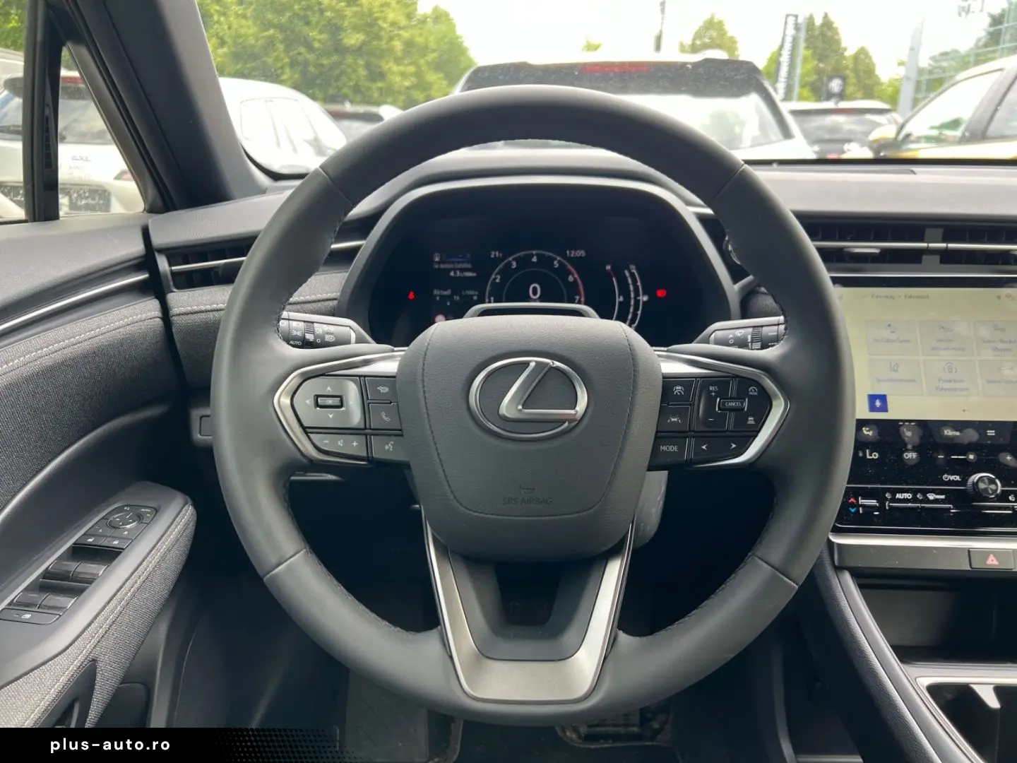 LEXUS LBX 2025 — imagine 9