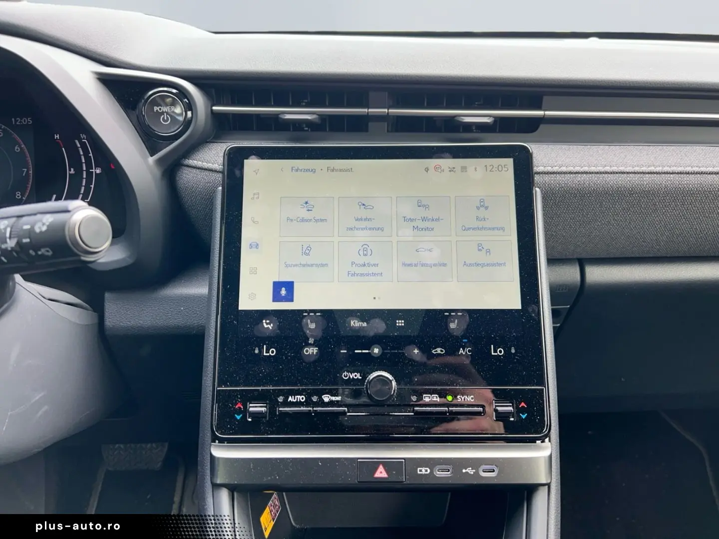 LEXUS LBX 2025 — imagine 11