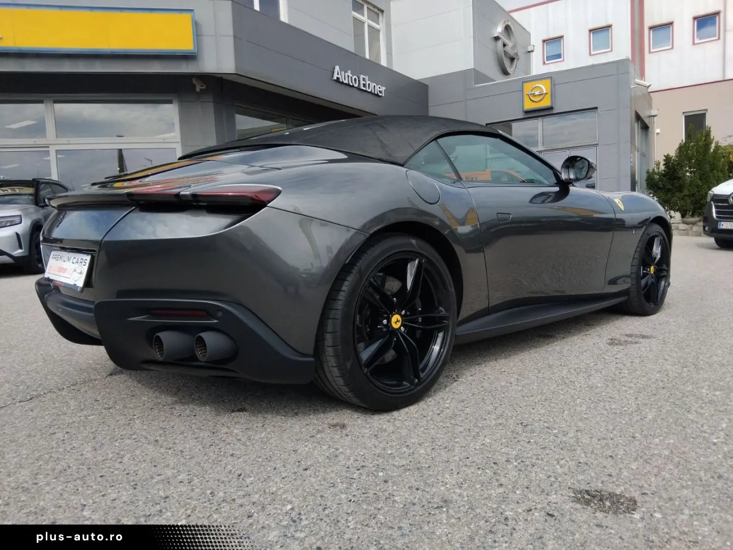 FERRARI Roma Spider Cabrio
