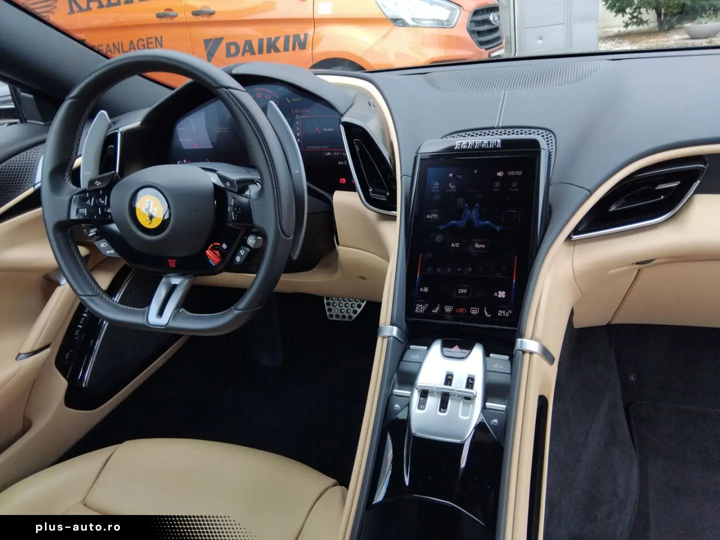 FERRARI Roma Spider Cabrio