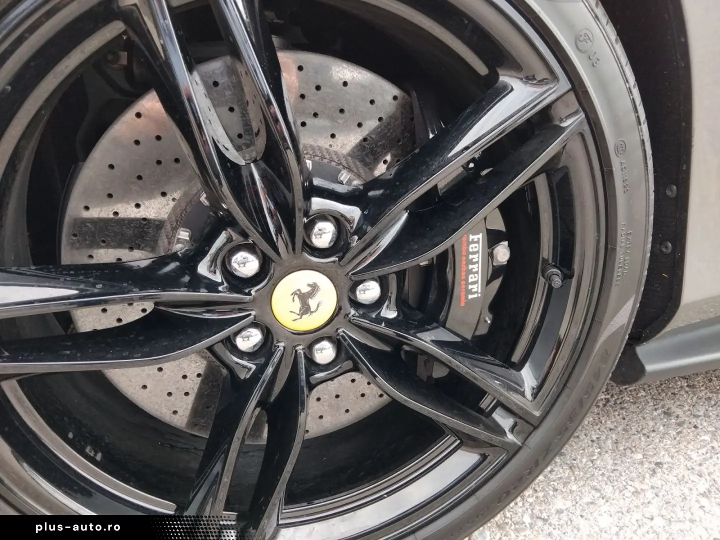 FERRARI Roma Spider Cabrio