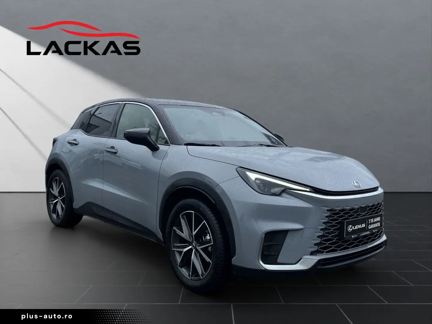 LEXUS LBX 2024 — imagine 7