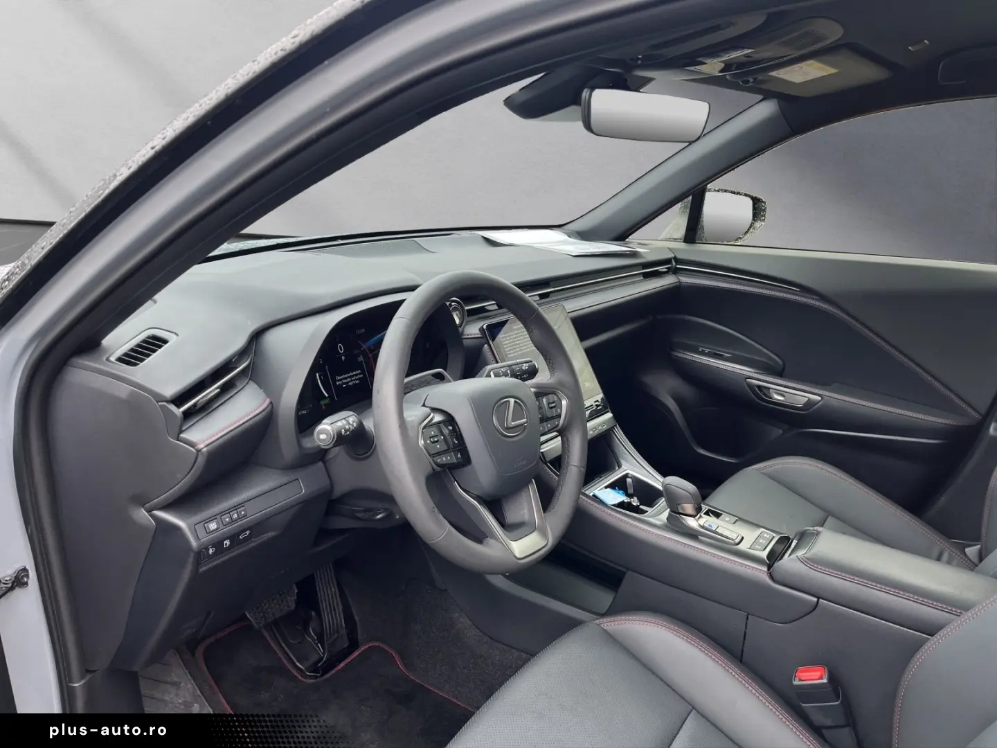 LEXUS LBX 2024 — imagine 9