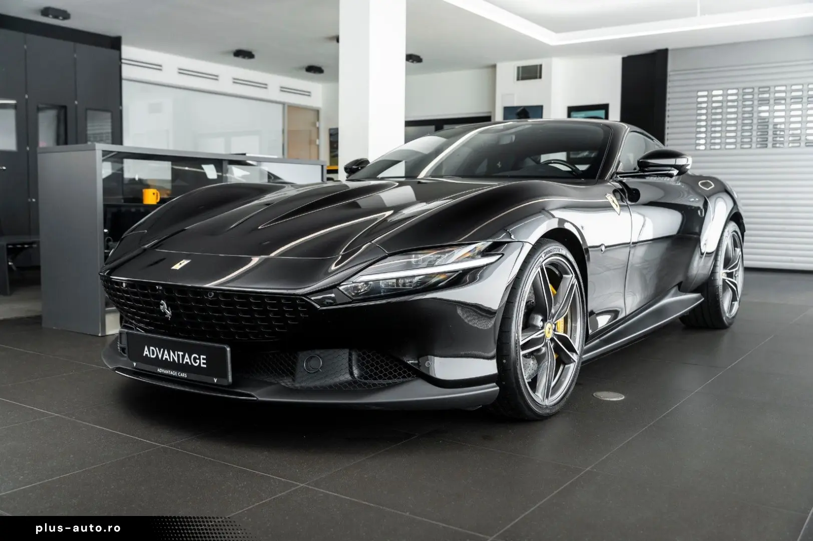 FERRARI Roma 2022