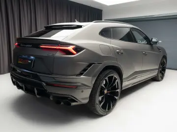 Lamborghini Urus S