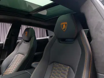 Lamborghini Urus S