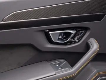 Lamborghini Urus S