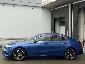 MERCEDES-BENZ A 180 d Limousine Progressive LED MBUX