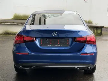 MERCEDES-BENZ A 180 d Limousine Progressive LED MBUX