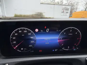 MERCEDES-BENZ A 180 d Limousine Progressive LED MBUX