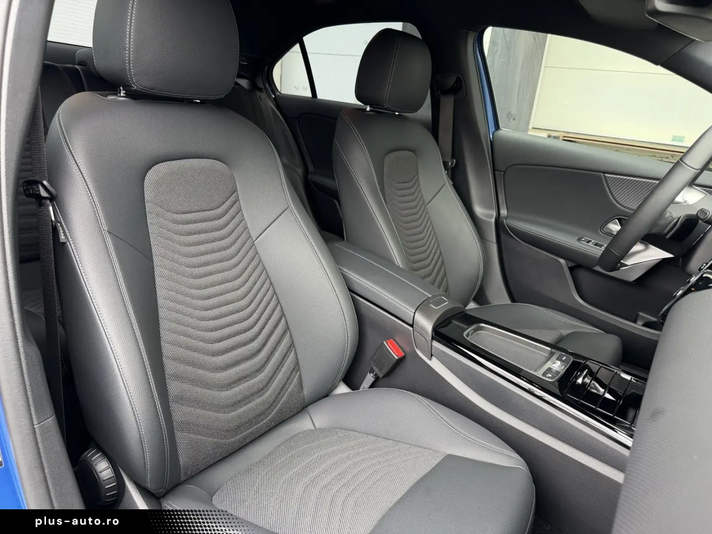 MERCEDES-BENZ A 180 d Limousine Progressive LED MBUX