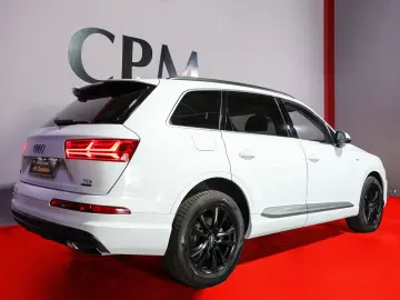 Audi Q7 3.0 TDI Quattro  S-Line  Xenon 1.Hand