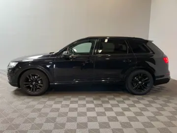 AUDI Q7 3.0 TDI quattro S-Line AHK-Virt.Co.-Black.