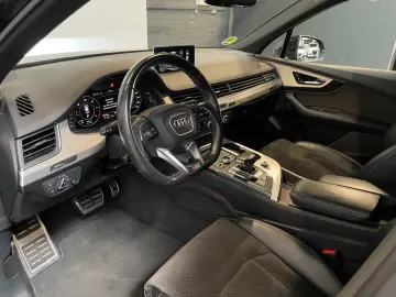 AUDI Q7 3.0 TDI quattro S-Line AHK-Virt.Co.-Black.