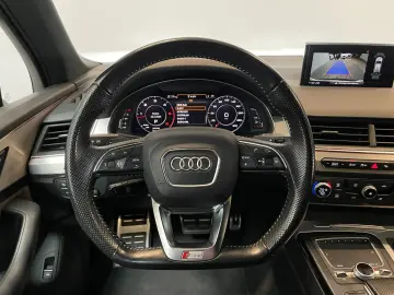 AUDI Q7 3.0 TDI quattro S-Line AHK-Virt.Co.-Black.